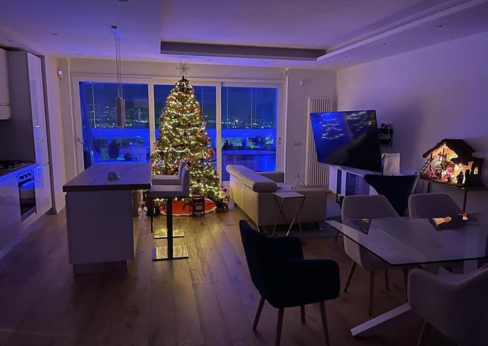Vesuvius Terrace - Business Center Naples